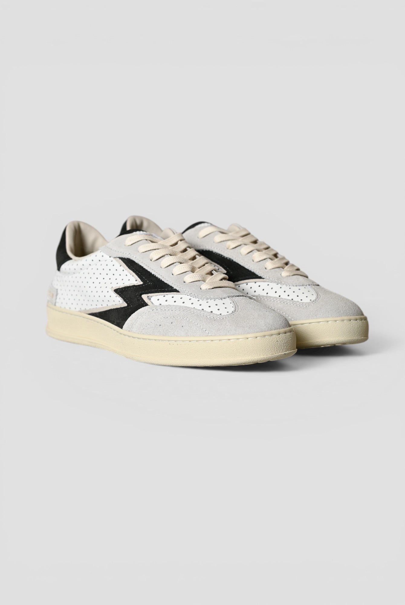Sneakers CLUB WHITE PIERCED leather MG580MCO1 WHITE MOACONCEPT
