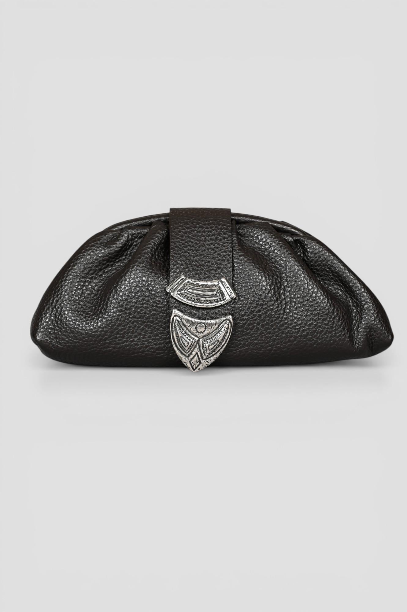 Clutch morbidone NERO pelle martellata artiginale CLUTCH MORBIDONE NERO ALBERTO LUTI