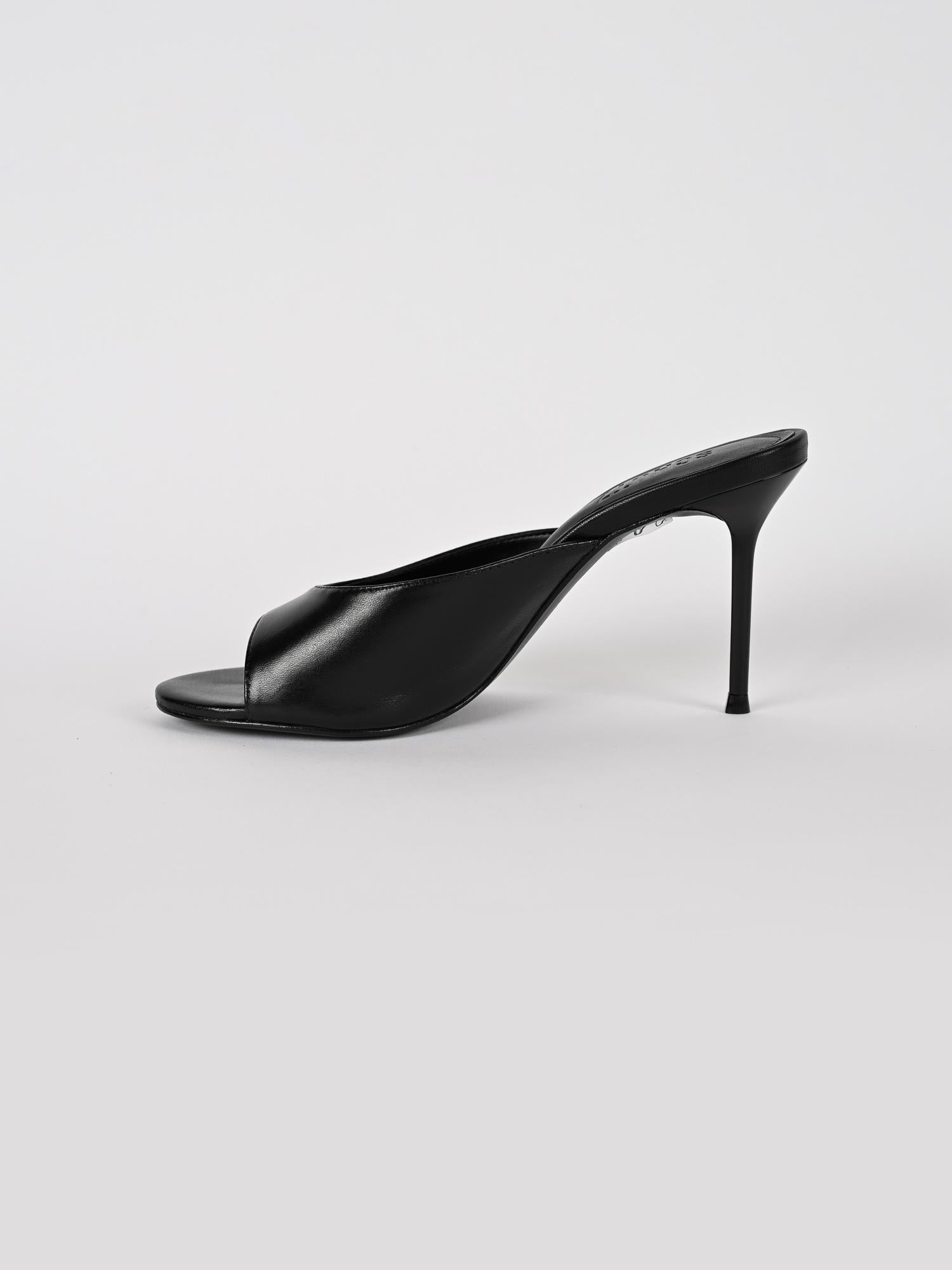 Sandalo donna nero in pelle S220900008 BLACK SCHUTZ