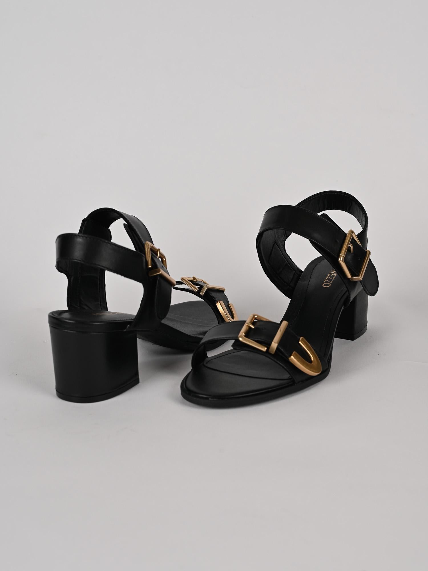 Sandalo donna nero in pelle A13517000 20002 AREZZO 