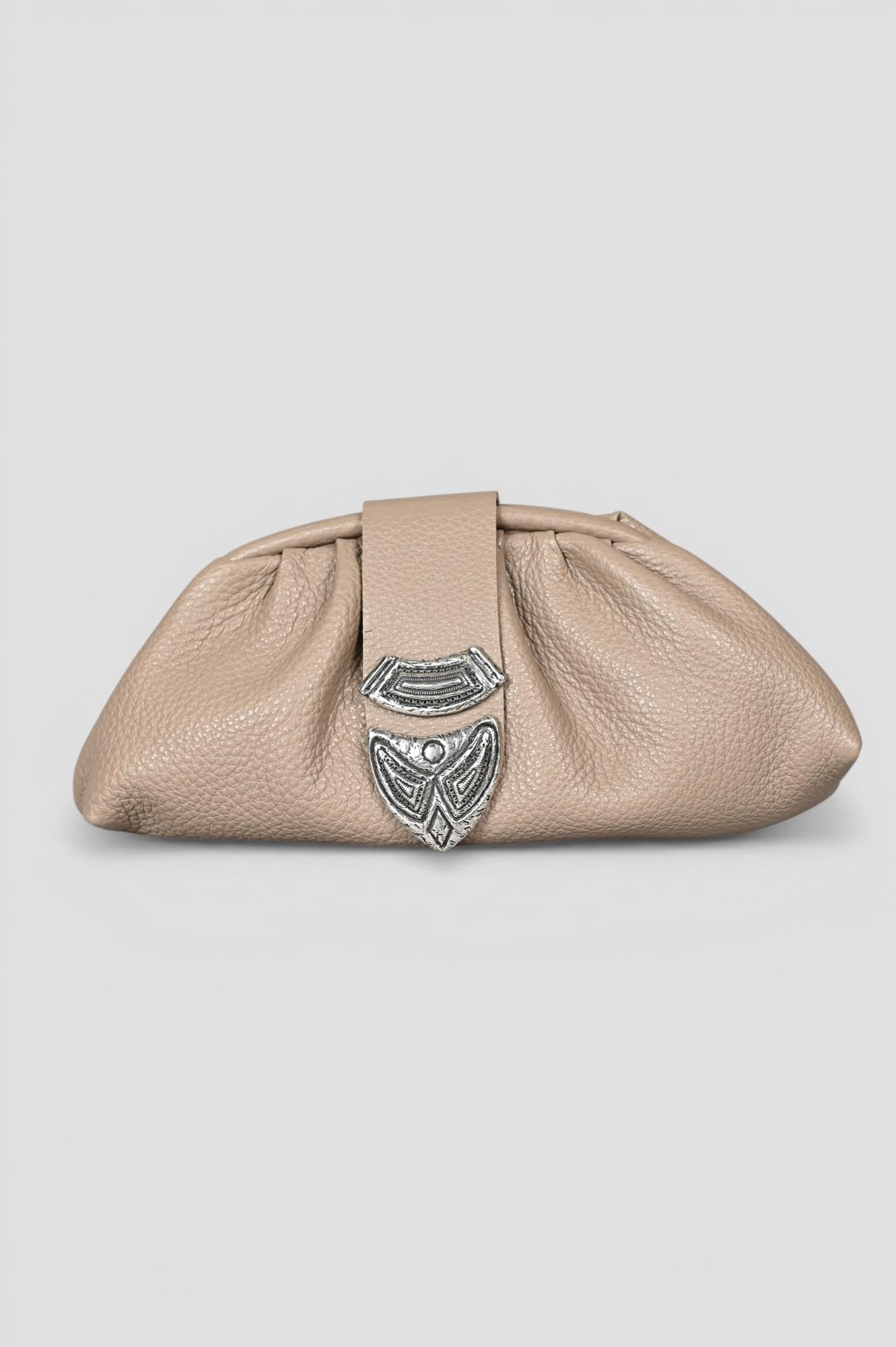 Clutch morbidone TORTORA pelle martellata artiginale CLUTCH MORBIDONE TORTORA ALBERTO LUTI 