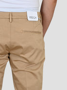 Chino nocciola STEFANO ventre piatto raso STEFANOT1 NOCCIOLA VANDOM 